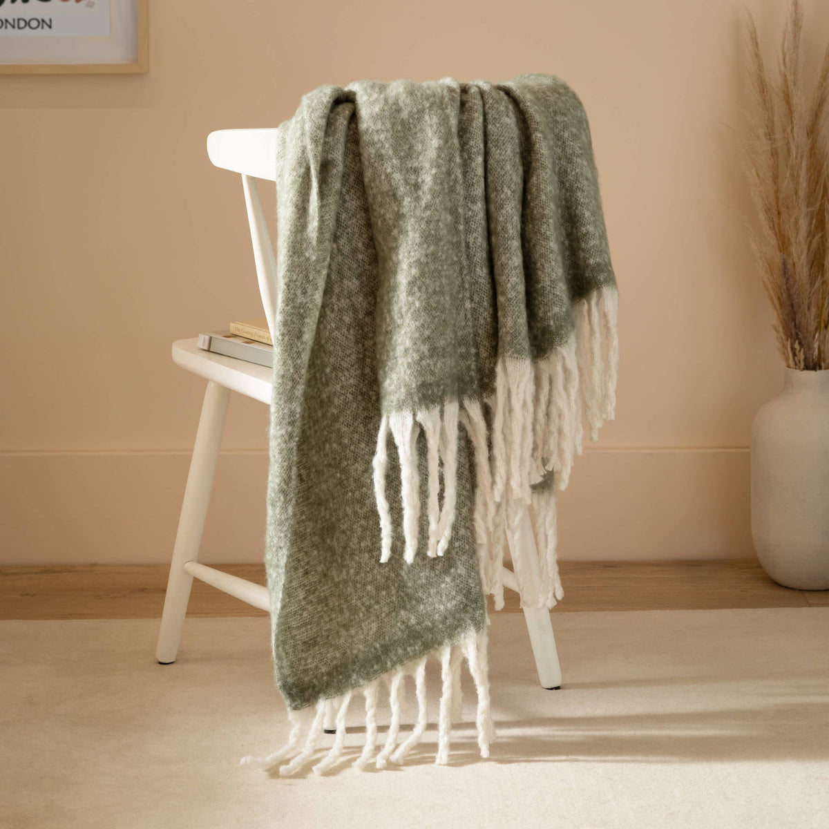 Ensemble de chambre : table de chevet Arch + jeté douillet en tissu tressé