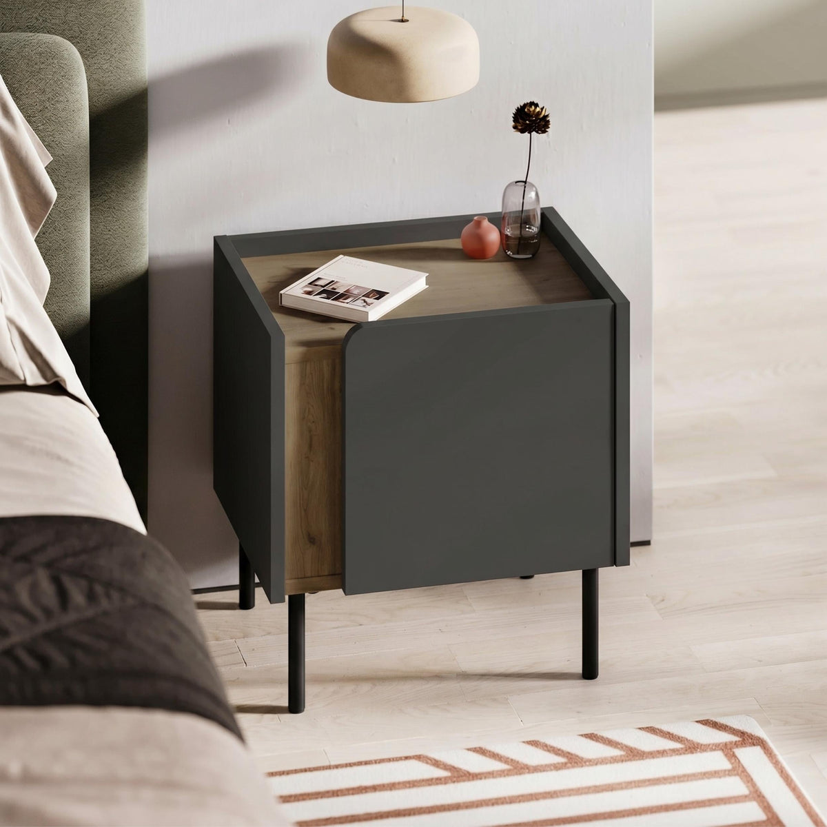 Table de chevet Norm moderne avec rangement à porte à fermeture douce et pieds en métal