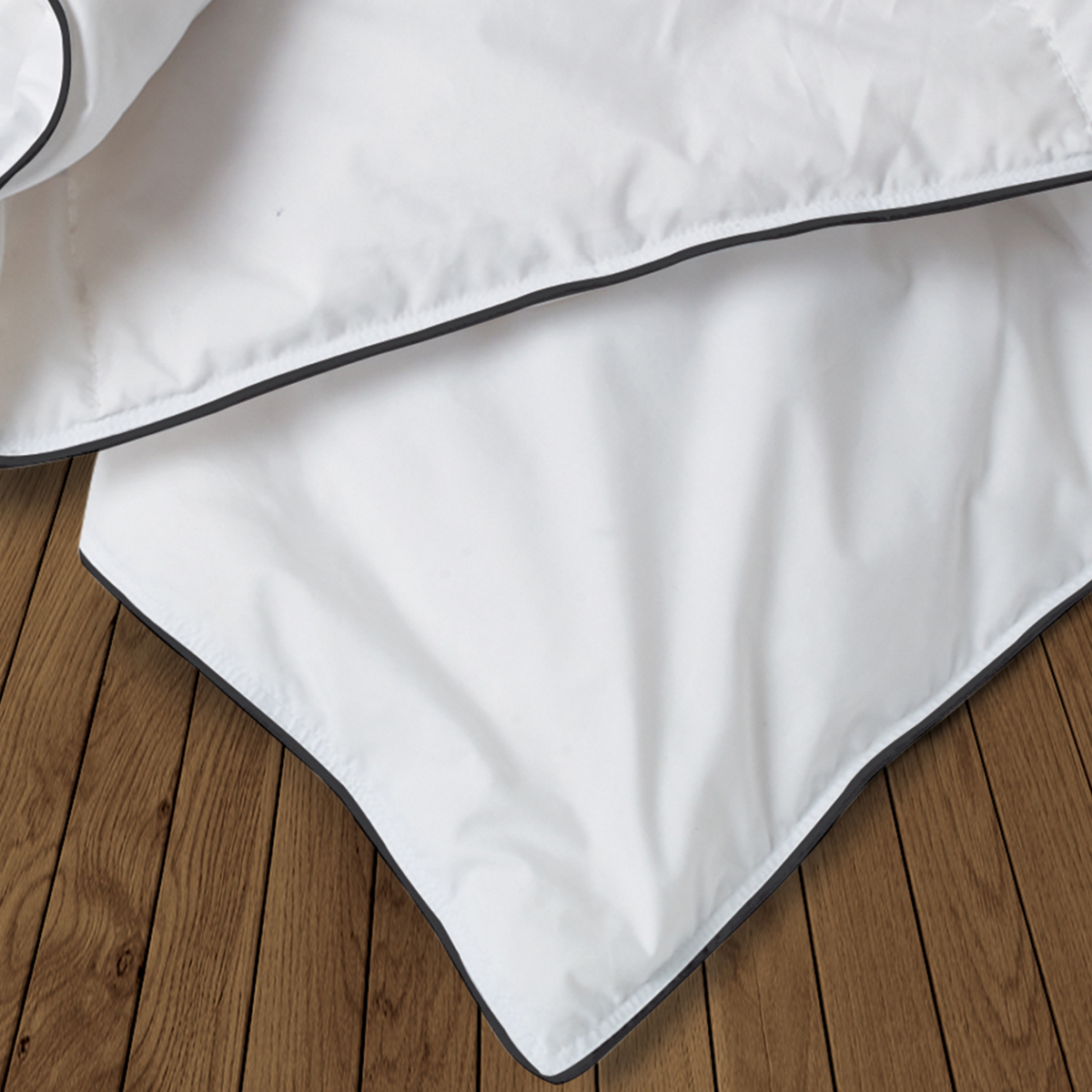 Couette 220x240 cm AELA blanche en duvet d'oie anti-acariens 500 g