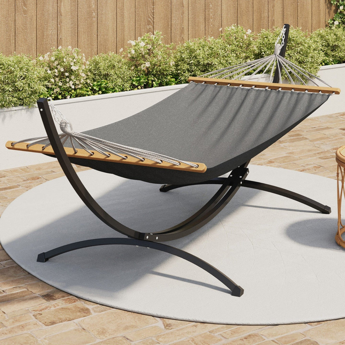 Hamac XL avec support en métal noir et toile gris anthracite