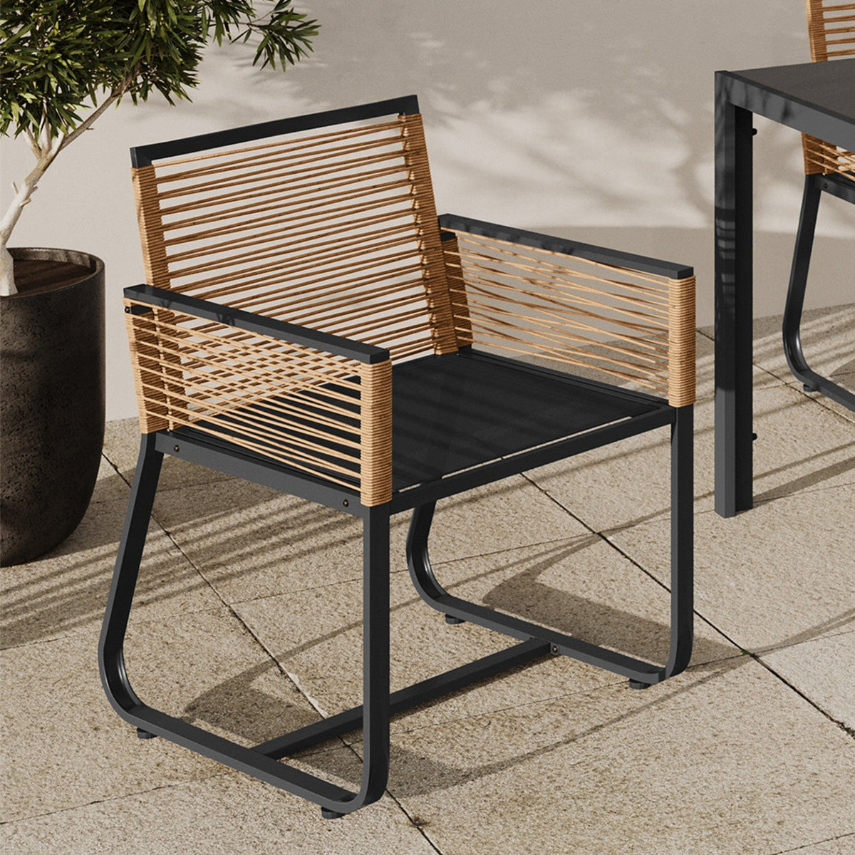 Lot de 2 fauteuils de jardin ODESSA métal noir et cordage rotin clair
