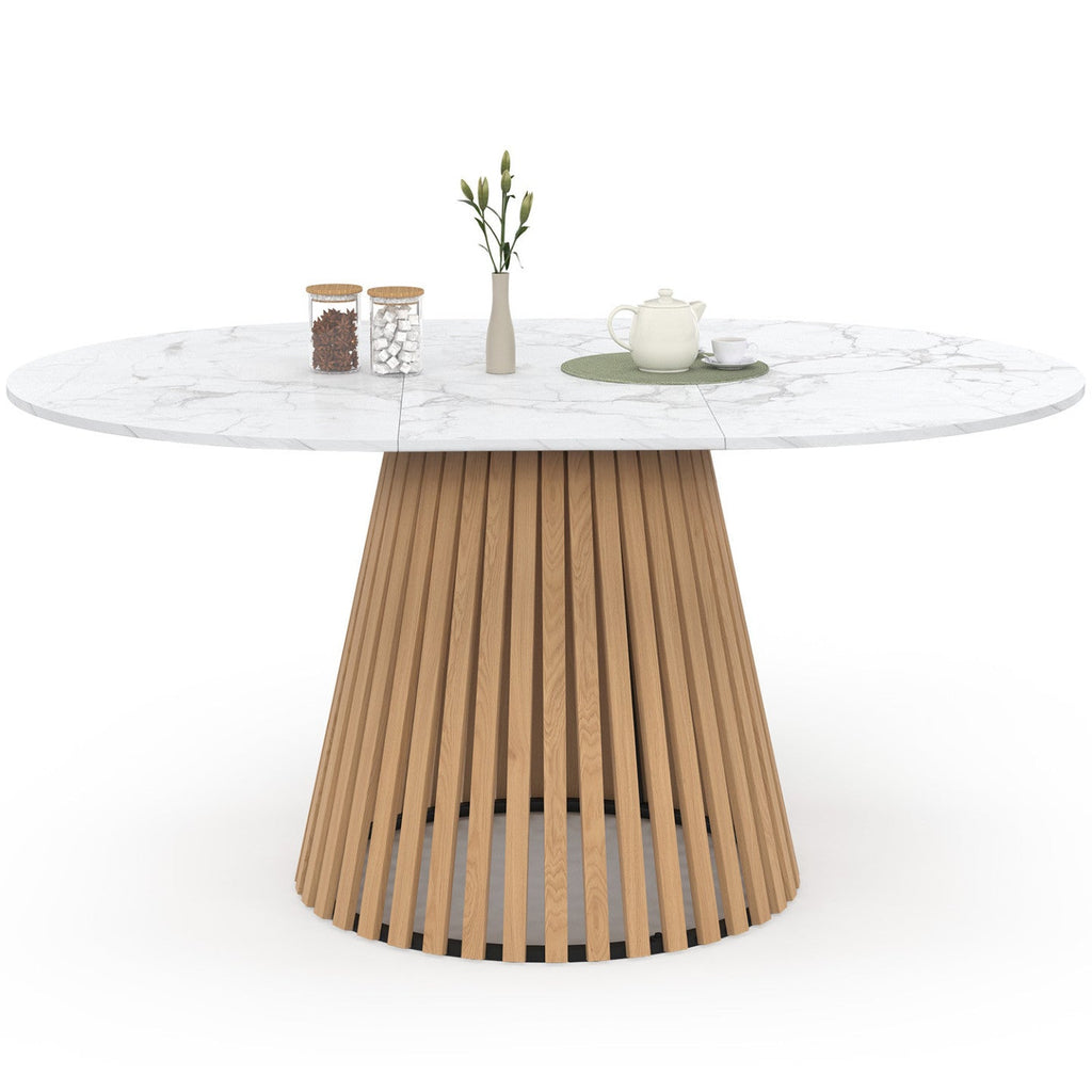 Table à manger ronde extensible CARMEN 4-8 personnes, pied en lattes de bois et plateau effet marbre blanc ALASKA 110 - 150 cm